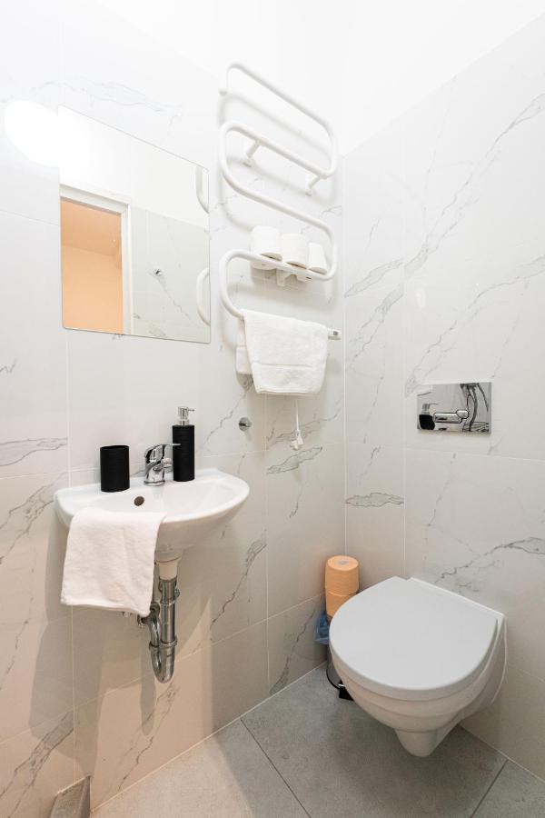 King Seventeen Homes * Budapeste