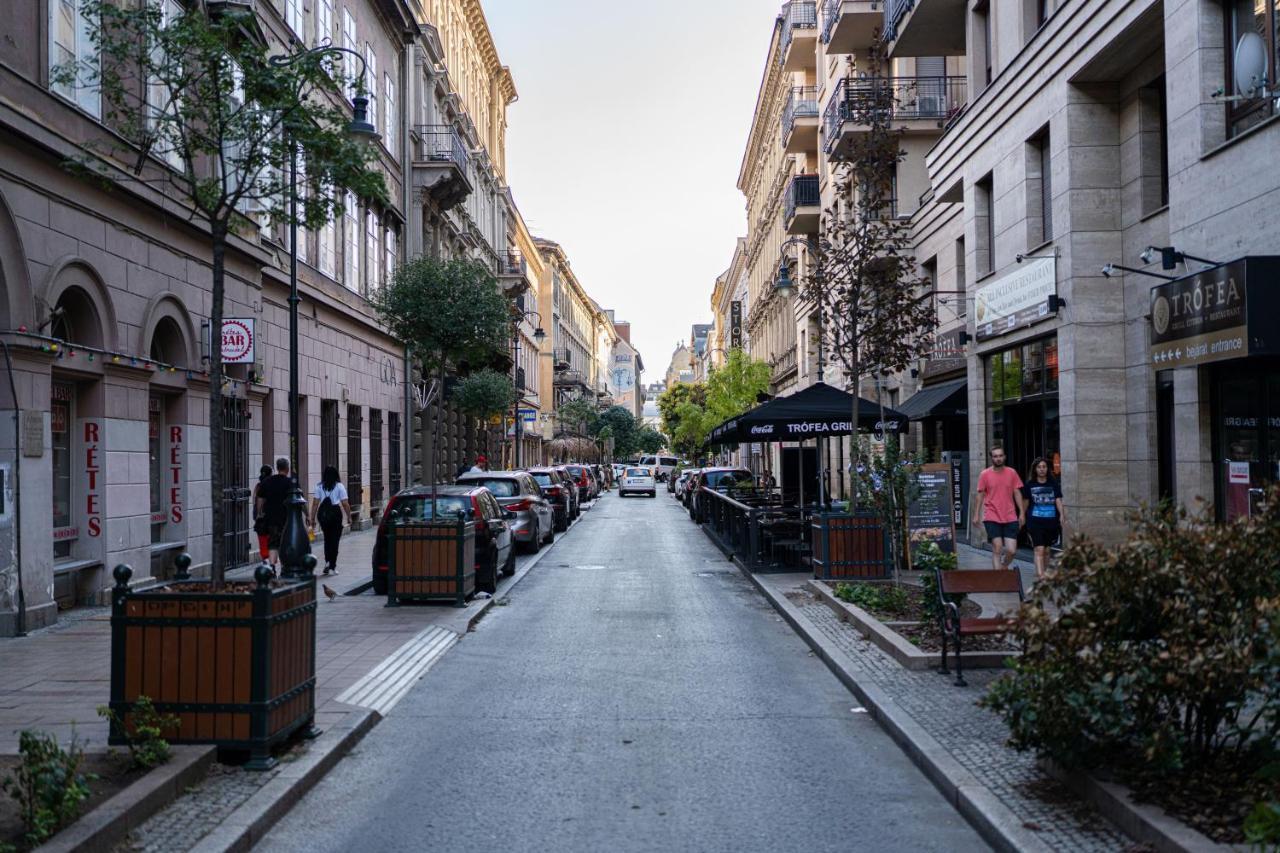 King Seventeen Homes * Budapeste